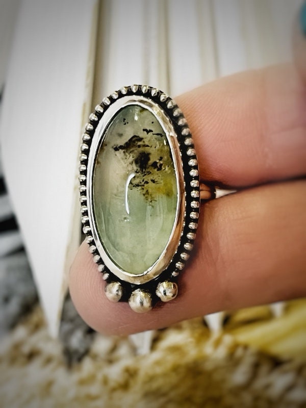 Stunning Chrysoprase and Sterling Silver Statement Ring - Size 7 Light Green Stone